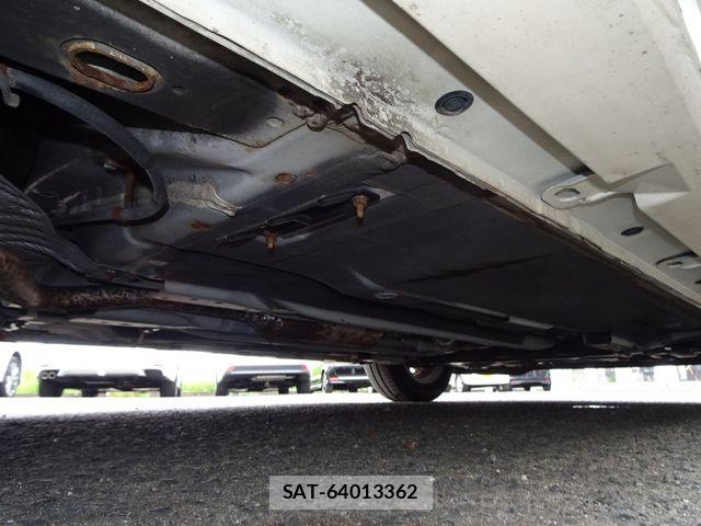Nissan NOTE 2013-08 8666685-23