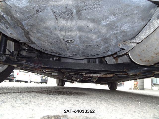 Nissan NOTE 2013-08 8666685-24