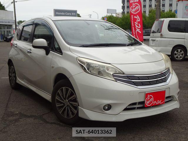 Nissan NOTE 2013-08 8666685-3