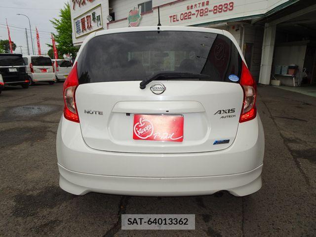 Nissan NOTE 2013-08 8666685-6