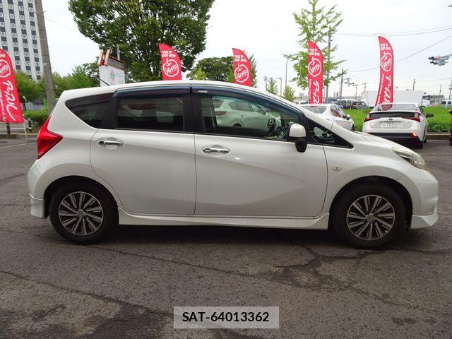 Nissan NOTE 2013-08 8666685-7