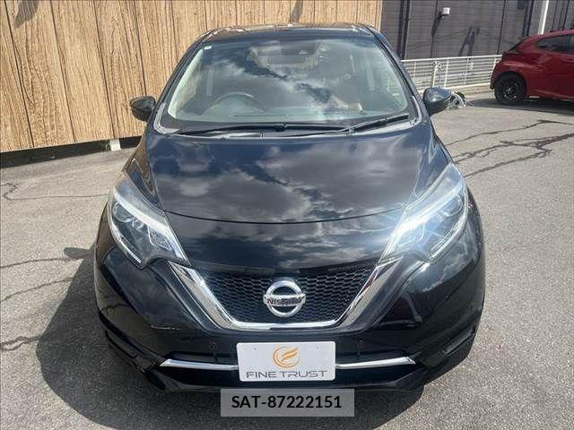 Nissan NOTE 2019-02 8666678-9