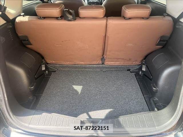 Nissan NOTE 2019-02 8666678-5