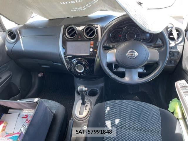 Nissan NOTE 2013-09 8660792-1