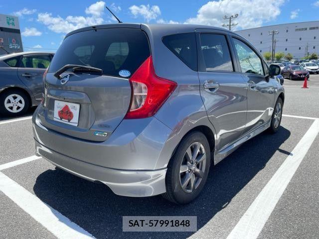 Nissan NOTE 2013-09 8660792-2