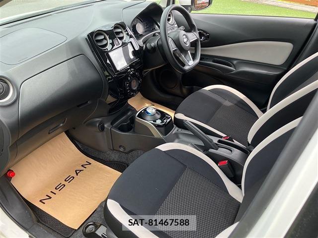 Nissan NOTE 2019-06 8660771-26