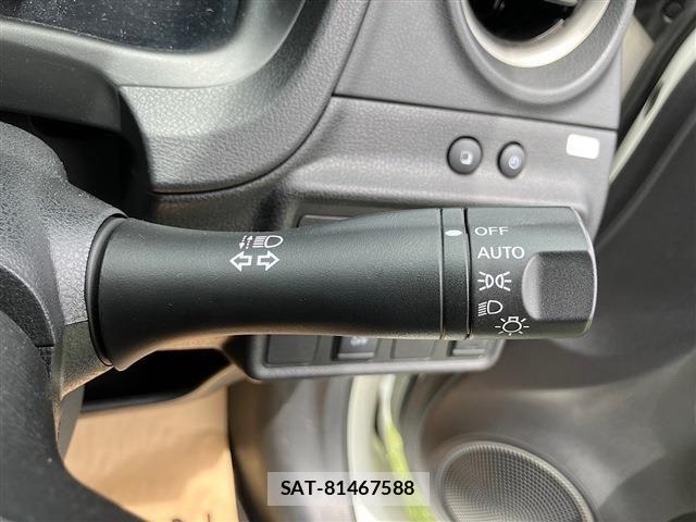 Nissan NOTE 2019-06 8660771-29
