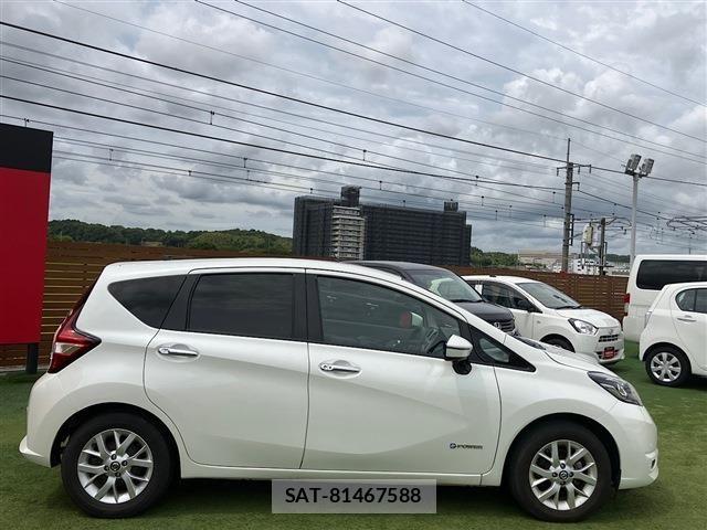 Nissan NOTE 2019-06 8660771-5
