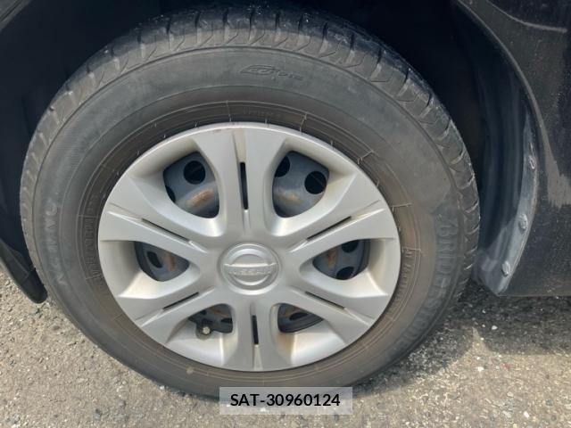 Nissan NOTE 2013-07 8660796-11