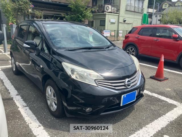 Nissan NOTE 2013-07 8660796-2