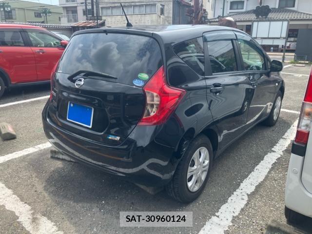 Nissan NOTE 2013-07 8660796-6