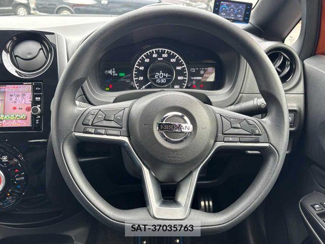 Nissan NOTE 2017-12 8666679-11