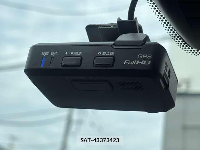 Nissan NOTE 2017-06 8660772-11