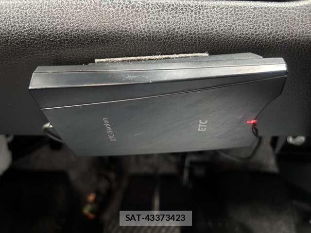 Nissan NOTE 2017-06 8660772-12