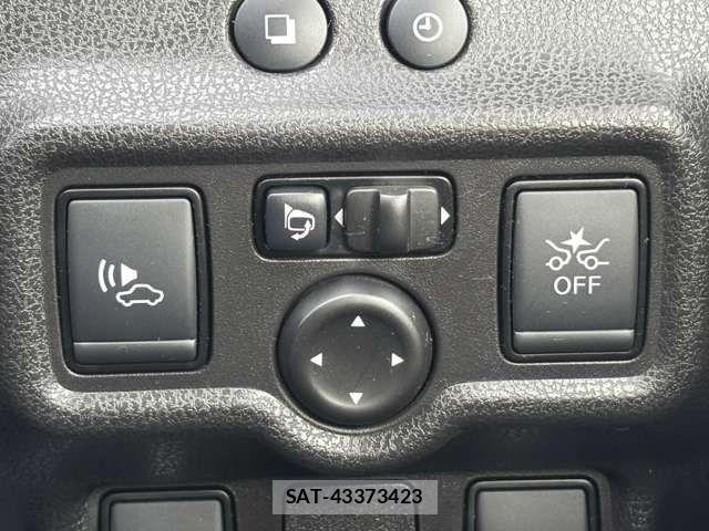 Nissan NOTE 2017-06 8660772-17