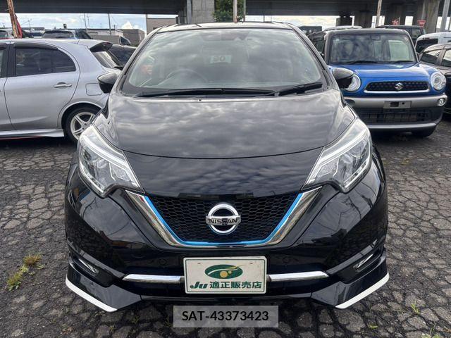 Nissan NOTE 2017-06 8660772-4