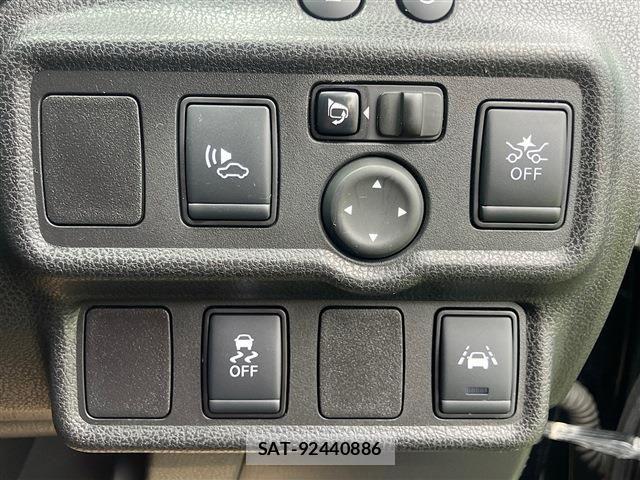 Nissan NOTE 2020-09 8660749-26