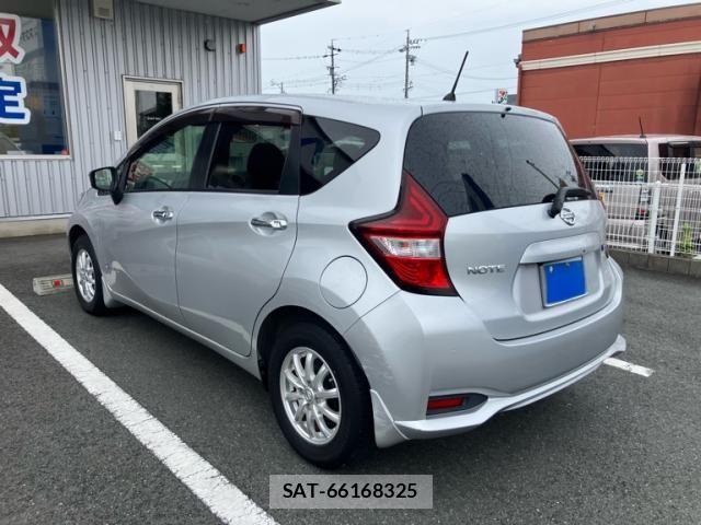 Nissan NOTE 2017-01 8660781-3