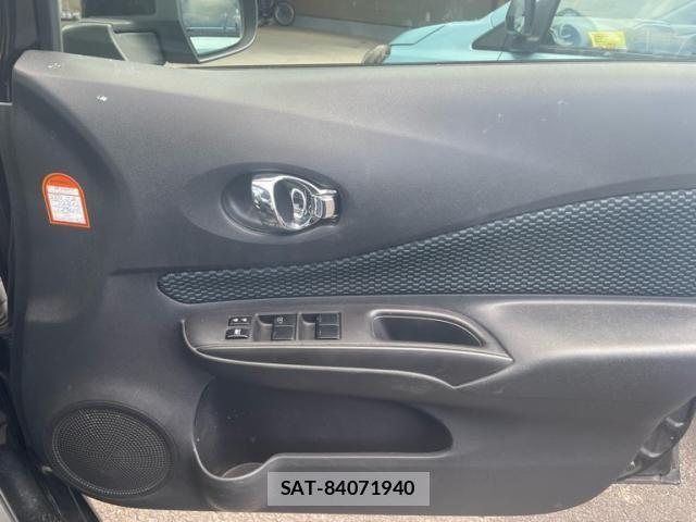 Nissan NOTE 2013-07 8660809-12