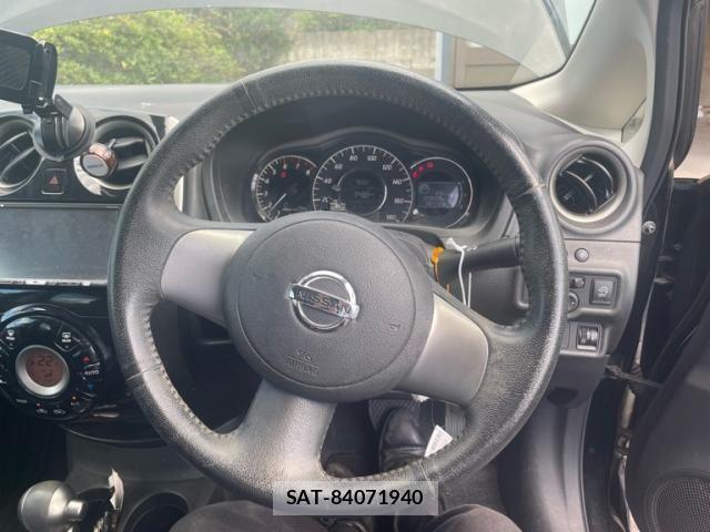 Nissan NOTE 2013-07 8660809-13