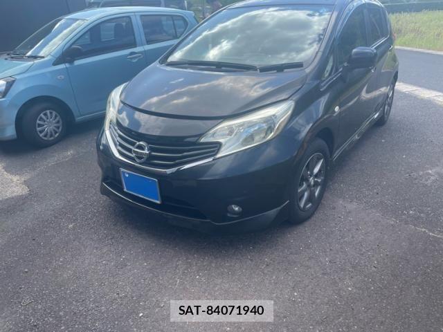 Nissan NOTE 2013-07 8660809-1