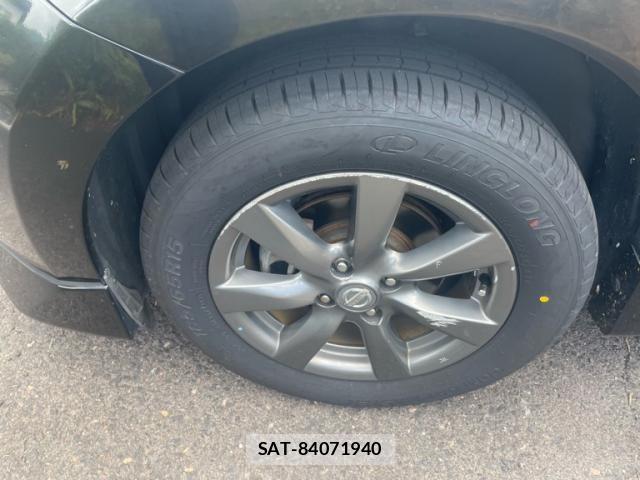 Nissan NOTE 2013-07 8660809-3