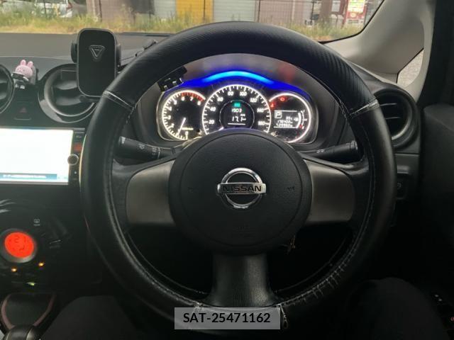 Nissan NOTE 2013-11 8660807-12