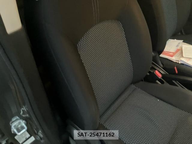 Nissan NOTE 2013-11 8660807-16