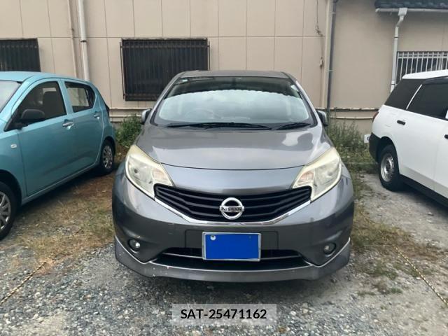 Nissan NOTE 2013-11 8660807-1
