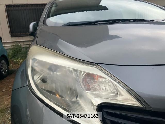Nissan NOTE 2013-11 8660807-5