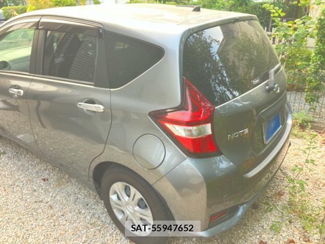Nissan NOTE 2018-03 8660776-4