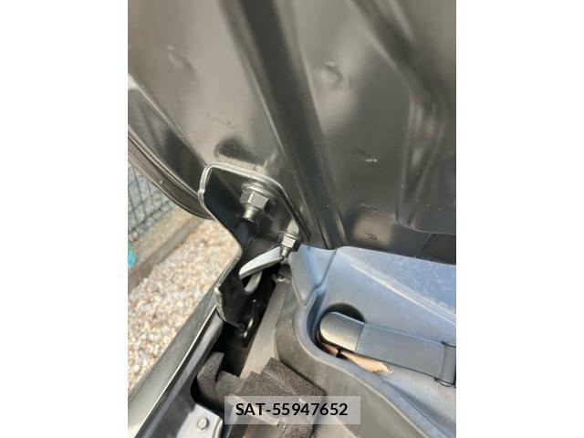 Nissan NOTE 2018-03 8660776-6
