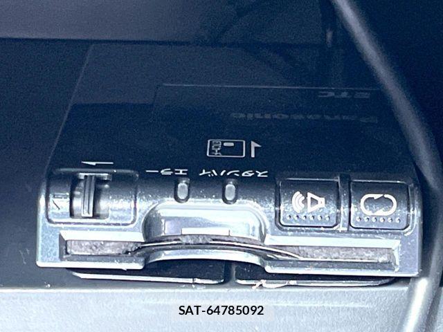 Nissan NOTE 2016-11 8666675-6