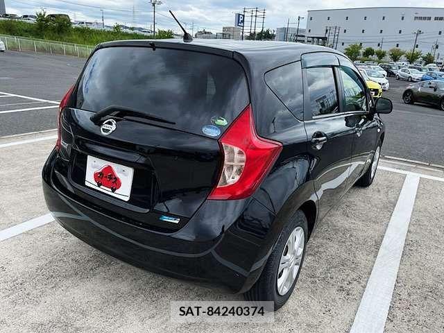 Nissan NOTE 2013-05 8660787-2