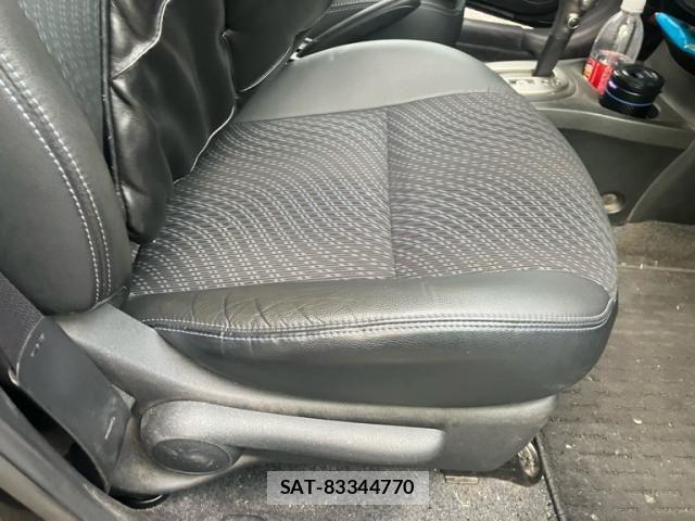 Nissan NOTE 2013-08 8660795-13