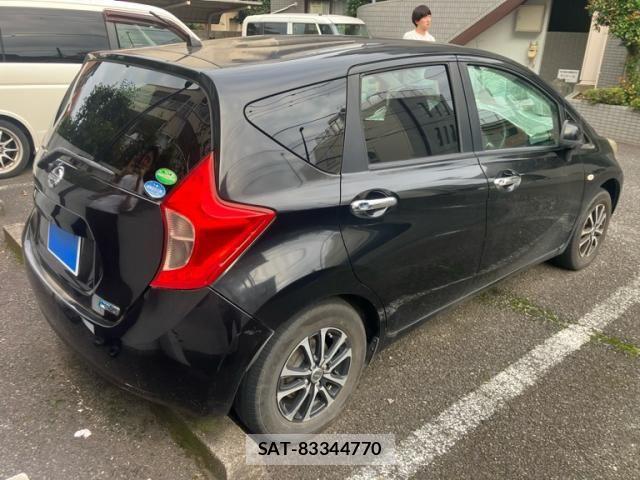 Nissan NOTE 2013-08 8660795-3