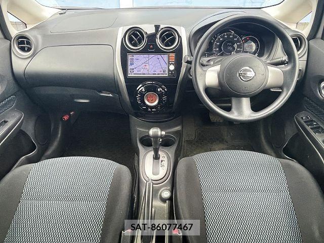 Nissan NOTE 2013-10 8666681-1