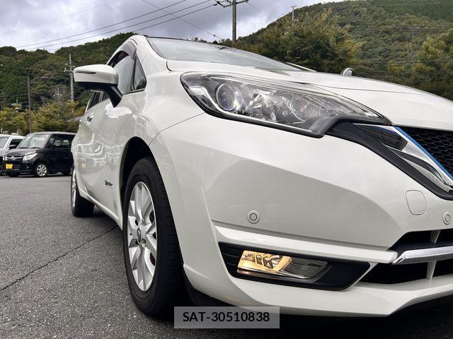 Nissan NOTE 2019-07 8660766-16