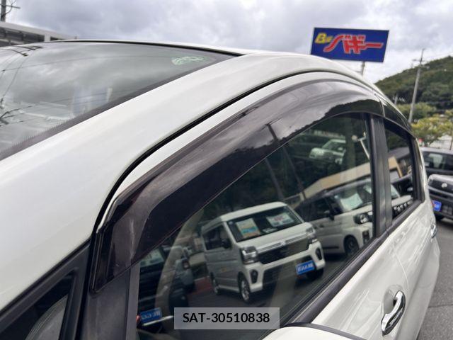 Nissan NOTE 2019-07 8660766-25