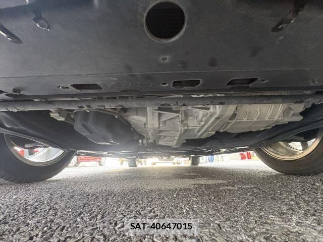 Nissan NOTE 2018-01 8666677-21