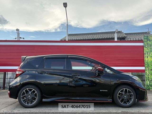 Nissan NOTE 2018-01 8666677-3
