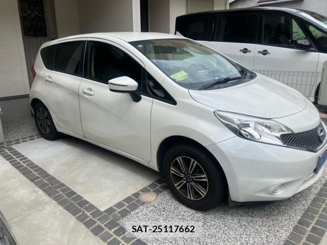 Nissan NOTE 2016-03 8660810-1