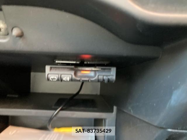 Nissan NOTE 2015-09 8666684-26