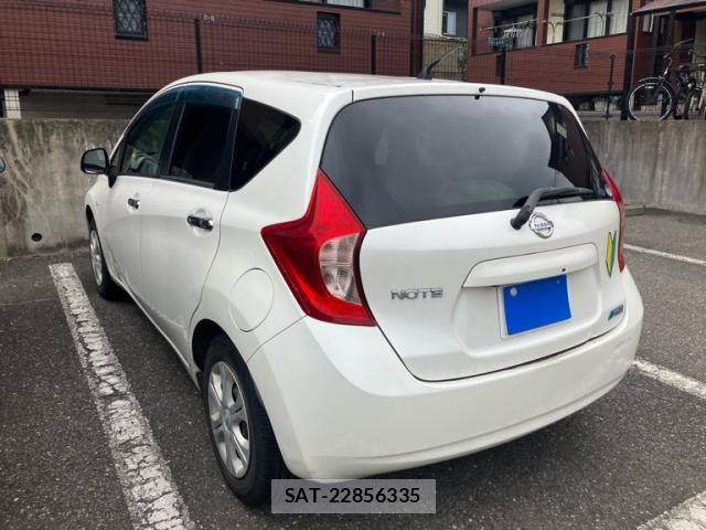 Nissan NOTE 2013-01 8660802-4