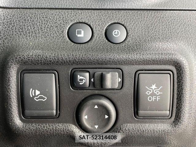 Nissan NOTE 2017-08 8660764-4