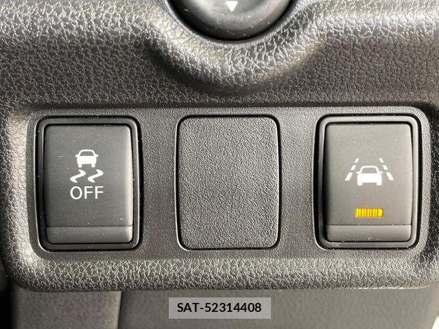 Nissan NOTE 2017-08 8660764-5