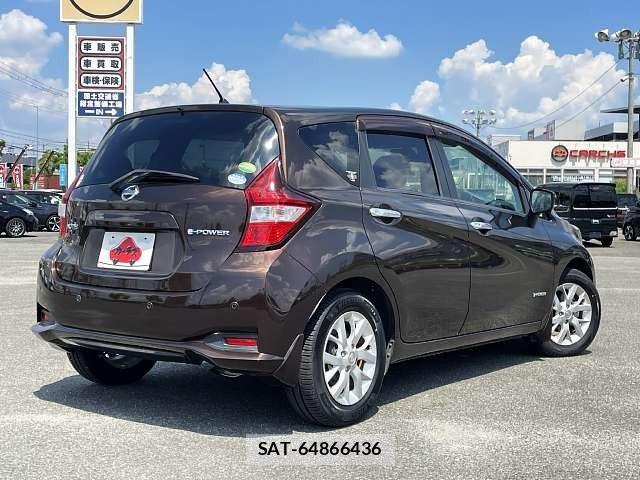 Nissan NOTE 2017-07 8660767-2