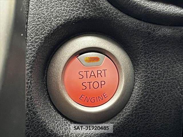 Nissan NOTE 2015-10 8660782-16