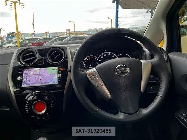 Nissan NOTE 2015-10 8660782-1