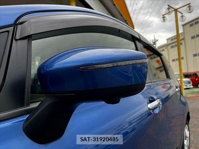 Nissan NOTE 2015-10 8660782-26